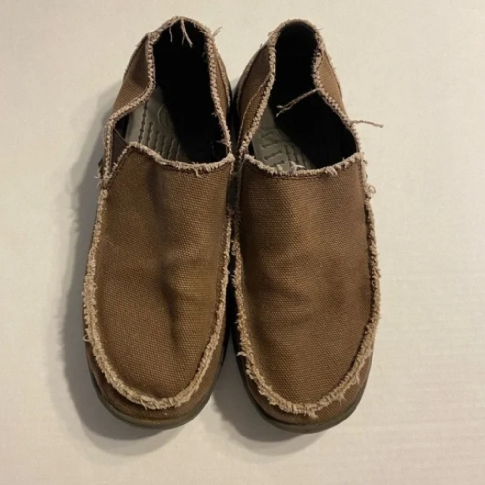 Men brown boat shoes